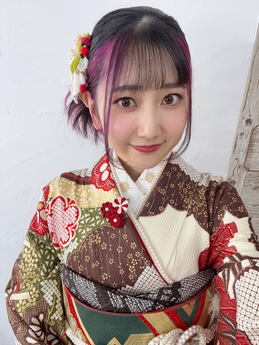 VOICEスタイルVOL.4 本日発売となりました✨ 裏表紙に写真や