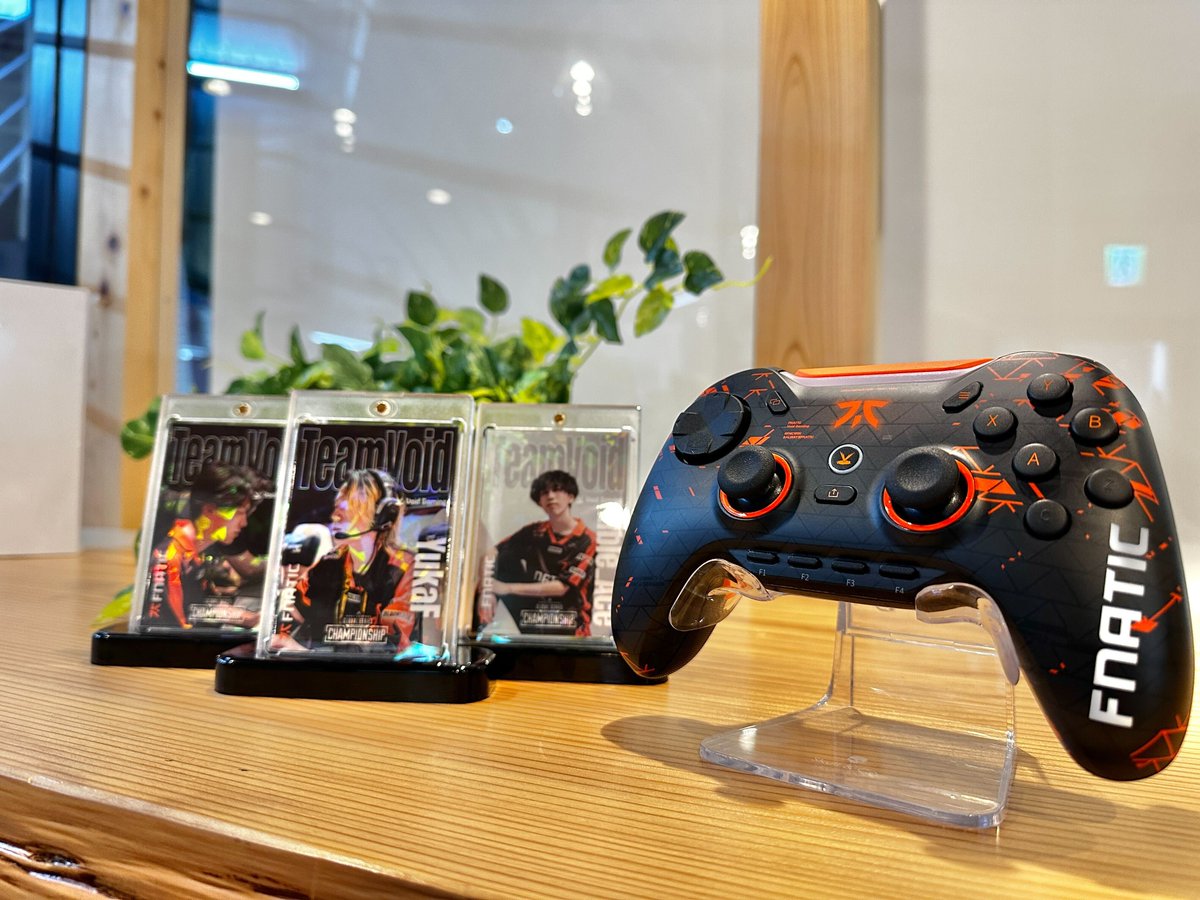 さらにALGS Championship会場では、 『 Void GENESIS × FNATIC 』の