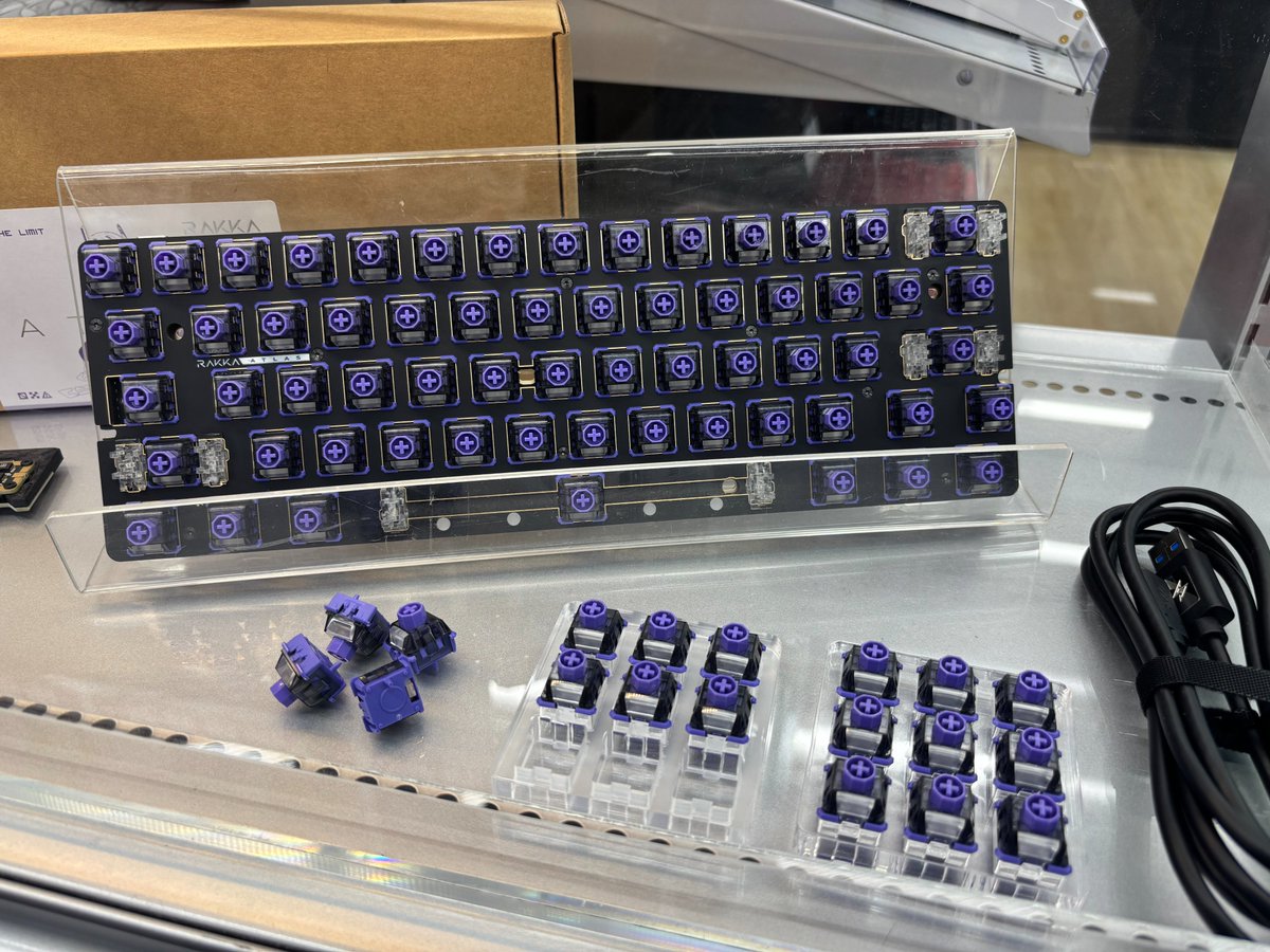 🎊実機展示開始いたしました‼️🎊 先日予約を開始したRAKKA 60 ATLASの