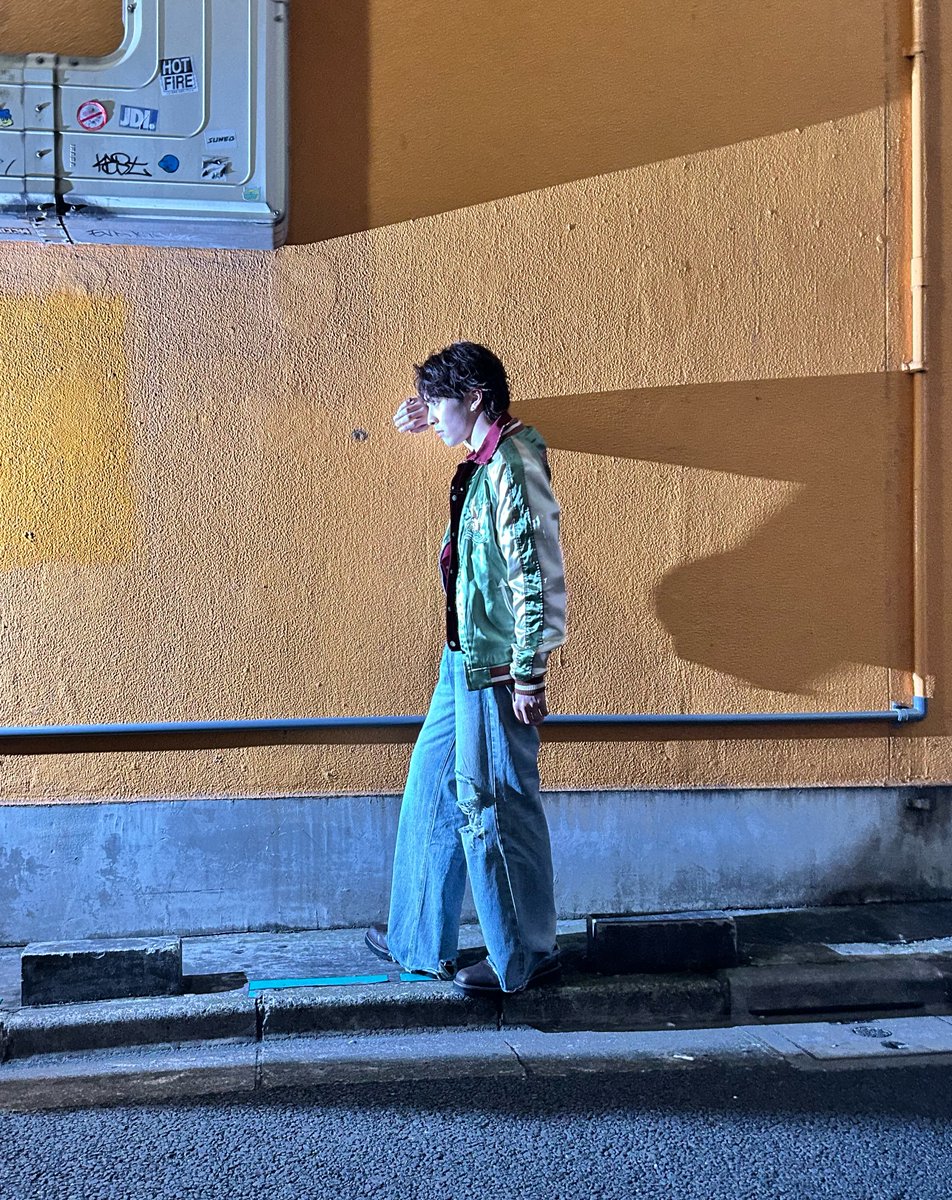 🥛M!LKのオフショット📸】 先日24歳になった #吉田仁人 の生写真撮影の