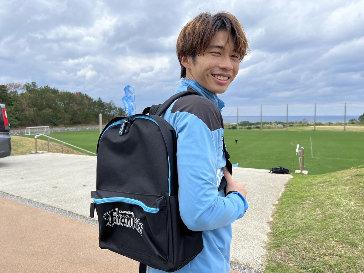 今年の川崎フロンターレ後援会の、ジュニア会員向けの入会特典は 笑顔