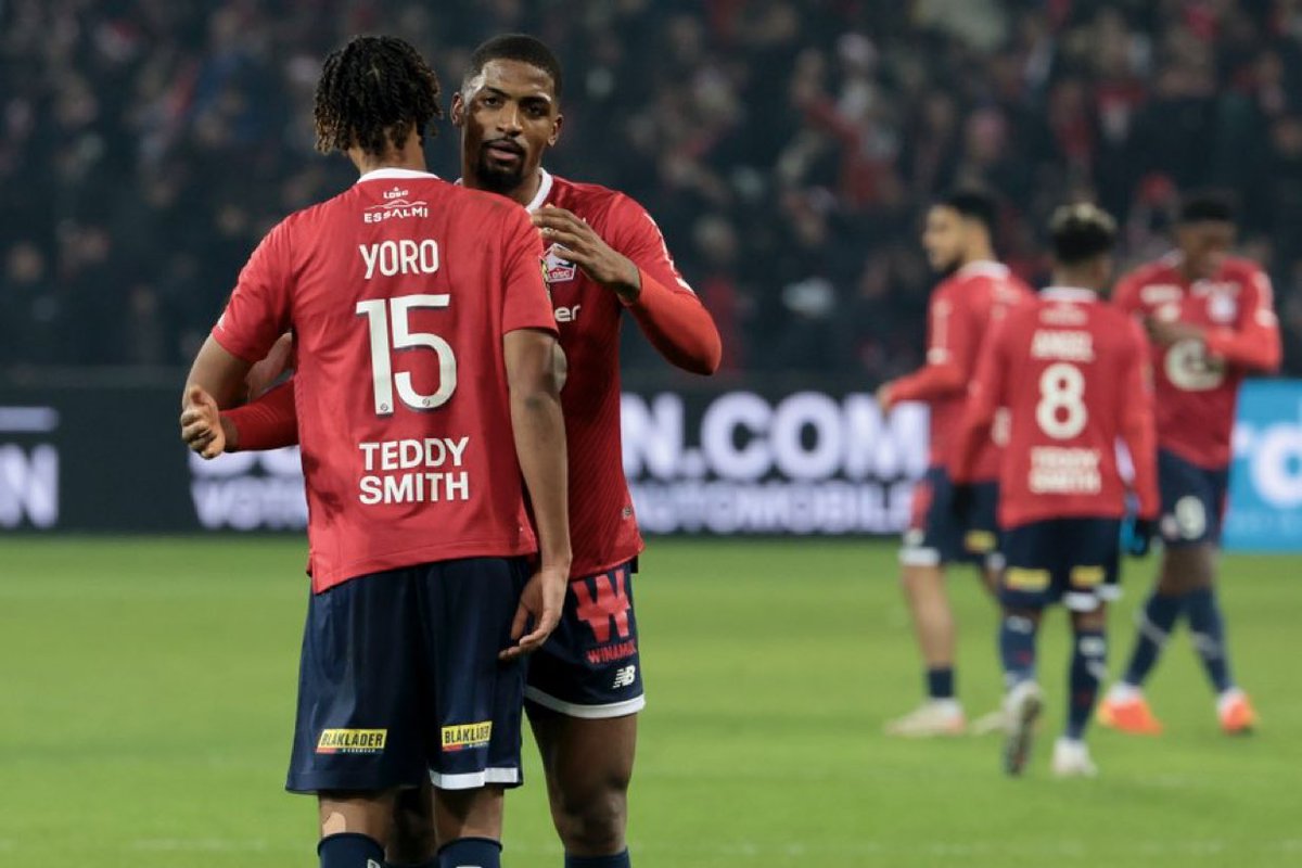 レニー・ヨロは マンチェスター・ユナイテッドで 背番号15を付ける予定