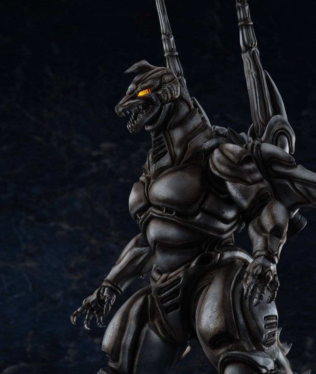 Yoshiさん @Yoshi6054 原型､スーパーメカゴジラの作例塗装させて