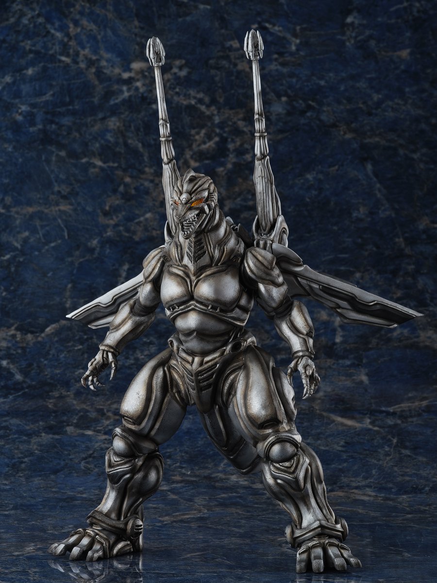 Yoshiさん @Yoshi6054 原型､スーパーメカゴジラの作例塗装させて