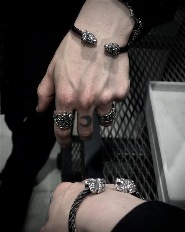 DEAL DESIGN NAGOYAです✠ ライオンモチーフのアイテムを再入荷しま