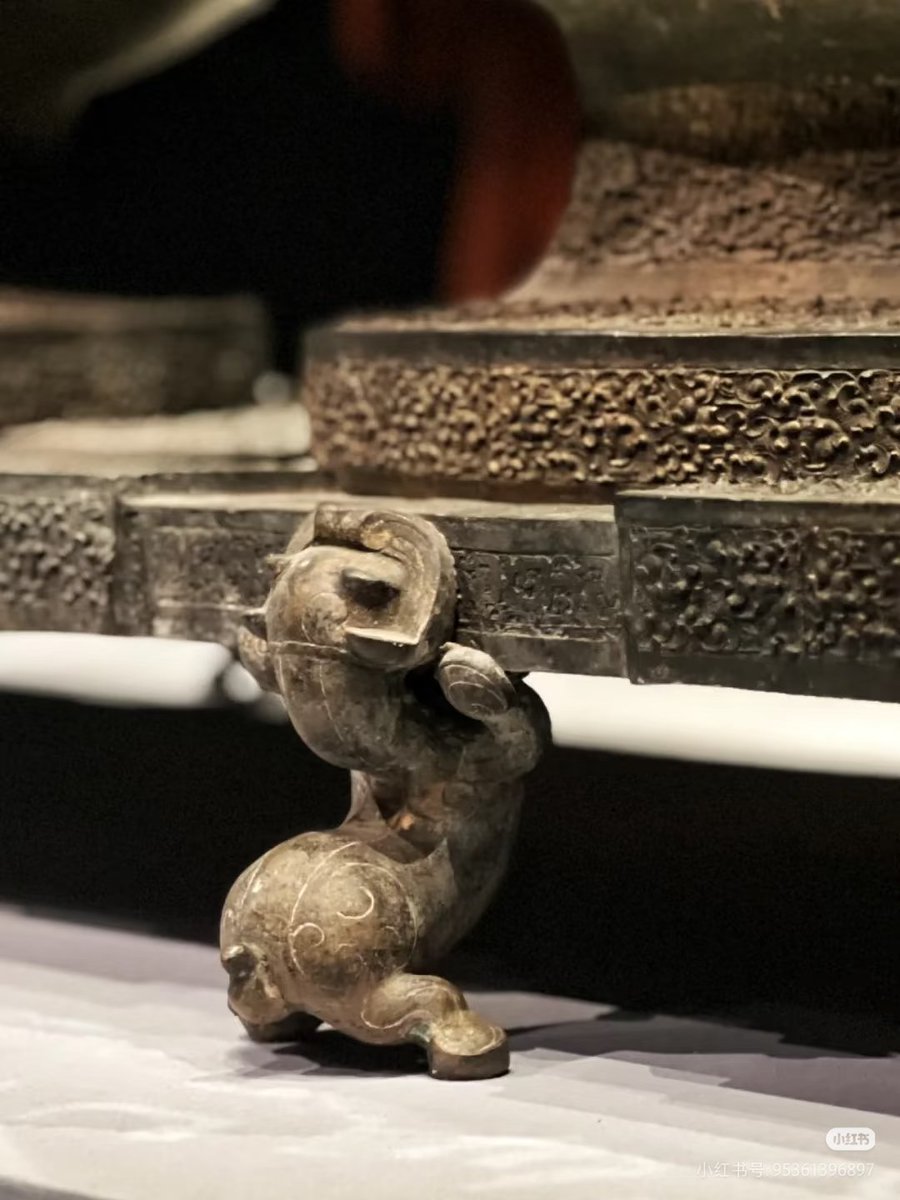 湖北省博物館の「13cm最強古代働きマン」が話題に！ 重さ240kgの巨大な