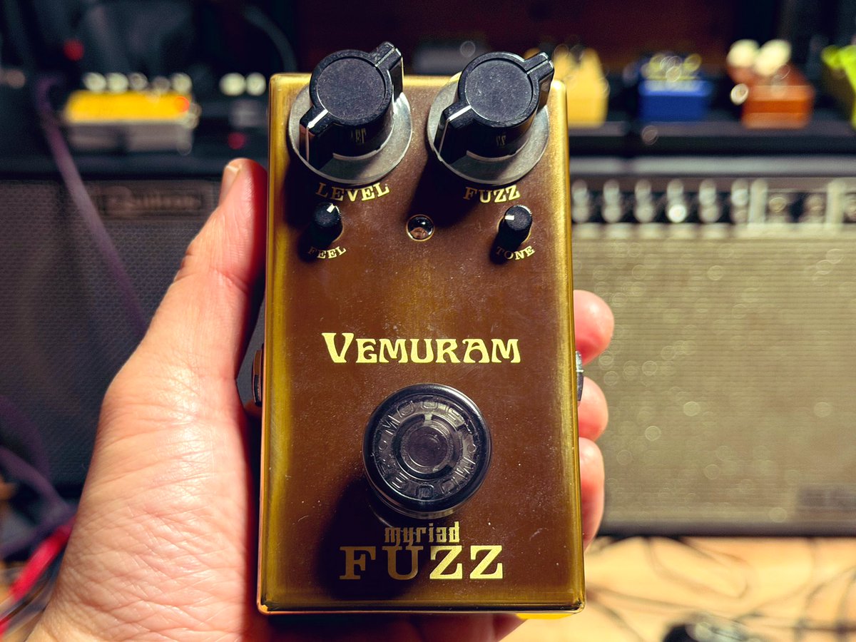 かの有名なファズペダル、弾かさせてもらいます。 Vemuram Myriad Fuzz