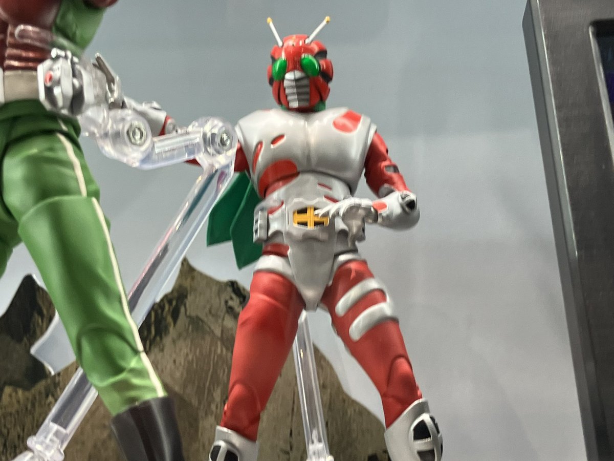 スカイライダー、スーパー1、ZXの三人は付属品とか多くなりそう