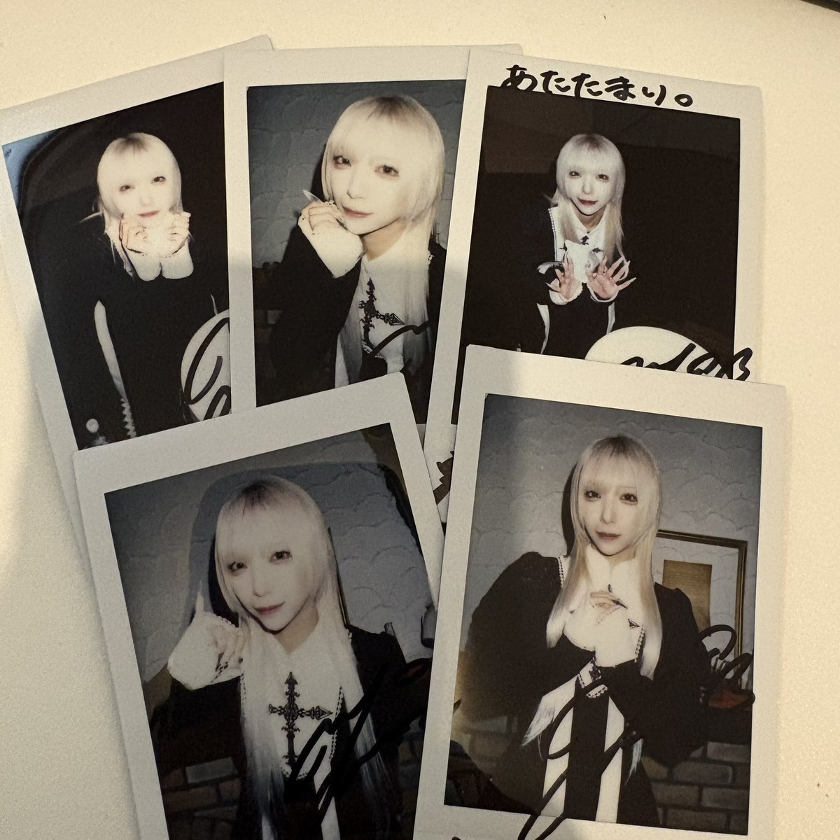 新衣装とクリムゾンの衣装ランチェキ販売してます🎶