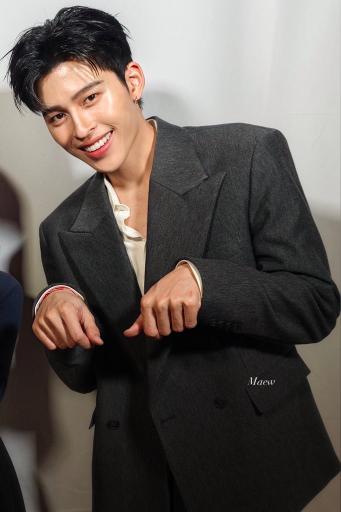 Hanabi 🐱 🐶 Parker PONDPHUWIN SPECIAL BENEFITS