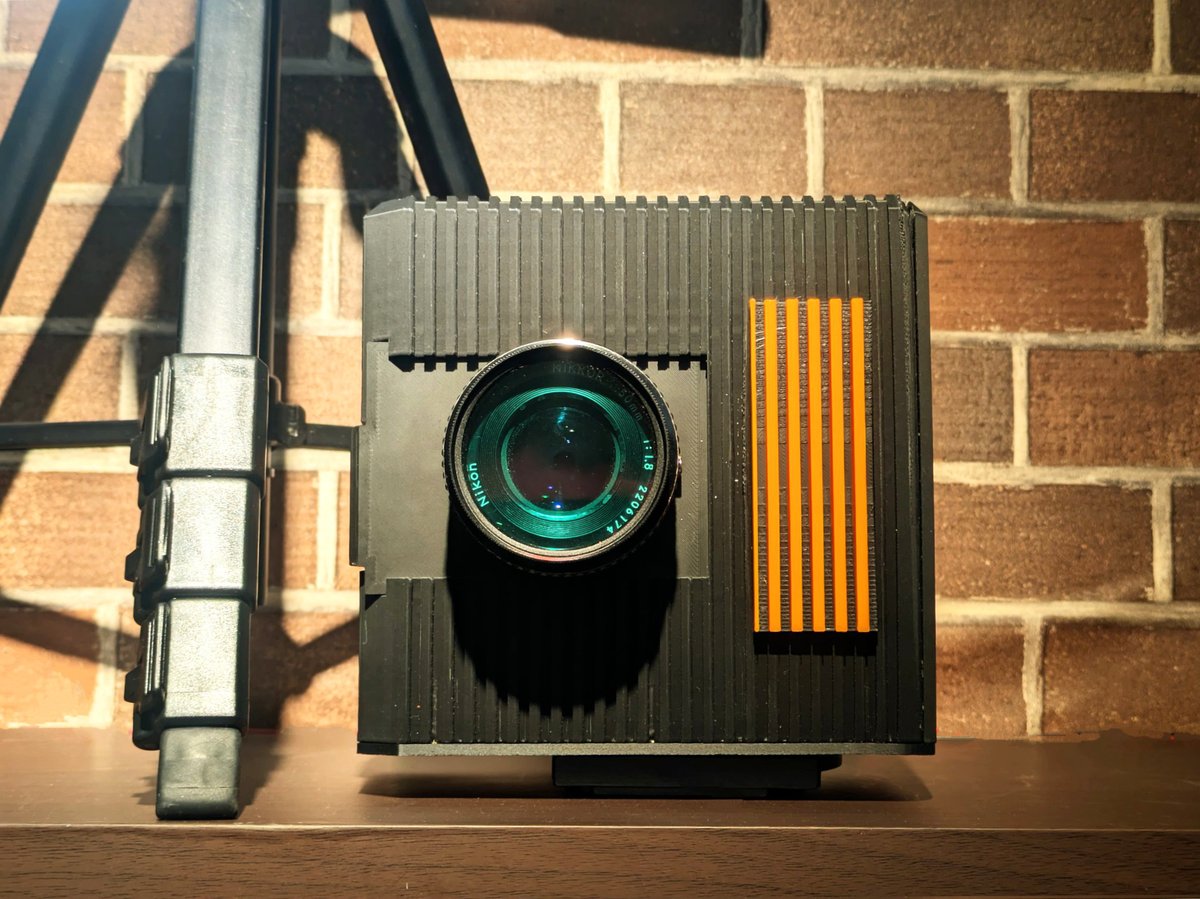 このカメラでしか見れない世界がある。 私が作ったカメラ。私の視界の