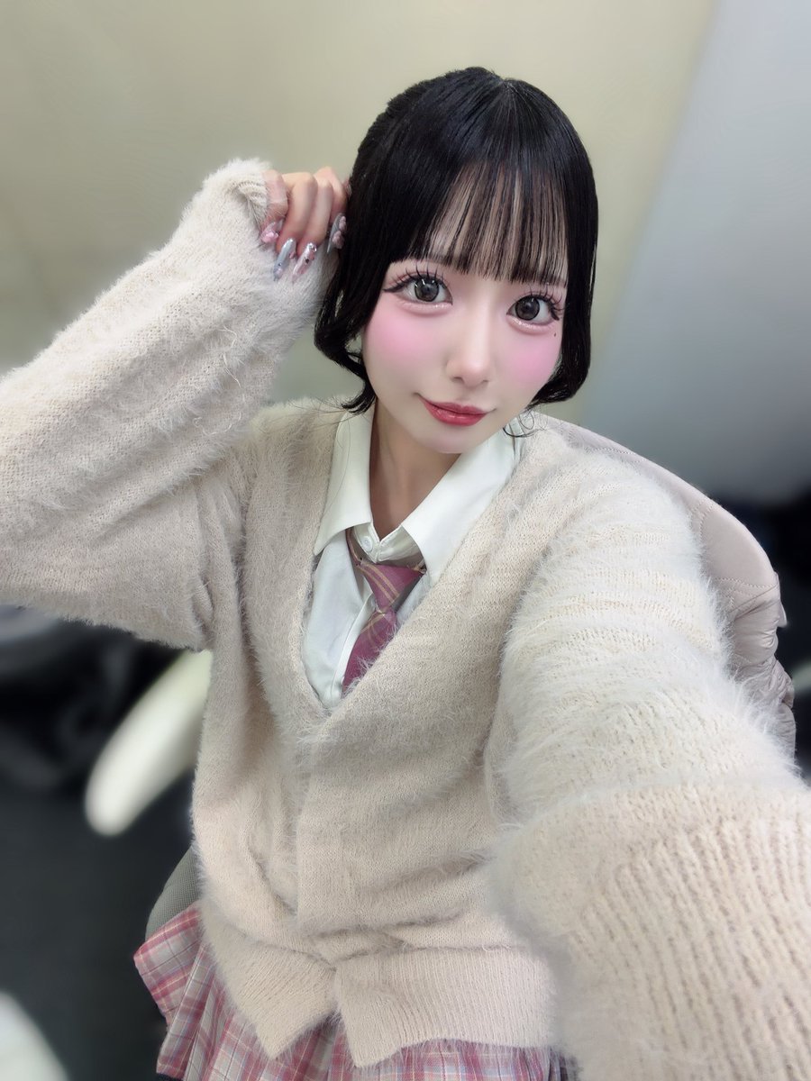 全然見えとらんけどお団子ヘアしたよ〜レアかも♪