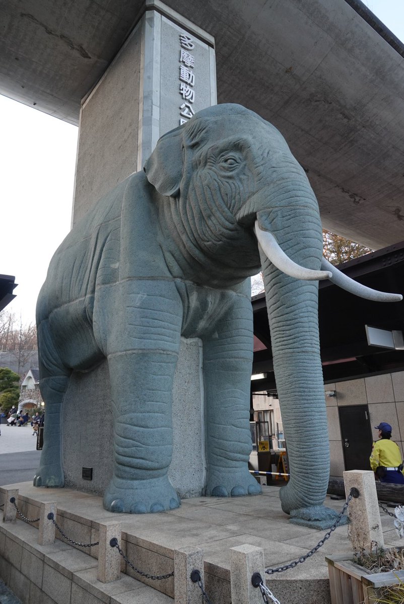 ゾウの石像、石象wwwとか言ってたら本当に石象で横転