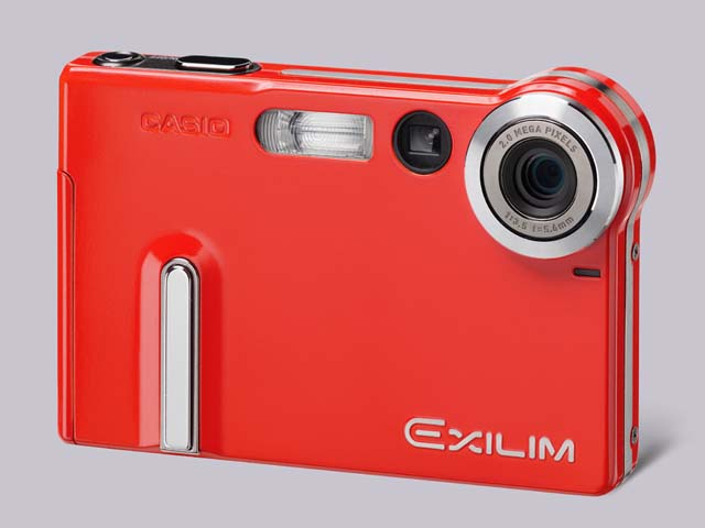 カシオ、マクロとレンズバリアがついた単焦点EXILIM