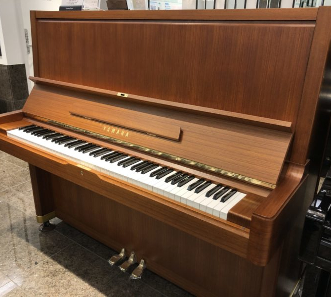 中古》U7C ヤマハアップライトピアノ | 中古アップライトピアノ | 大阪