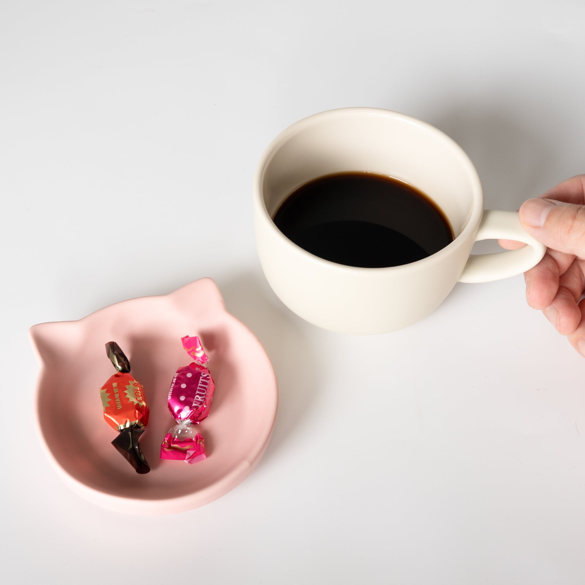 ネコ サラマグ – POKETLE