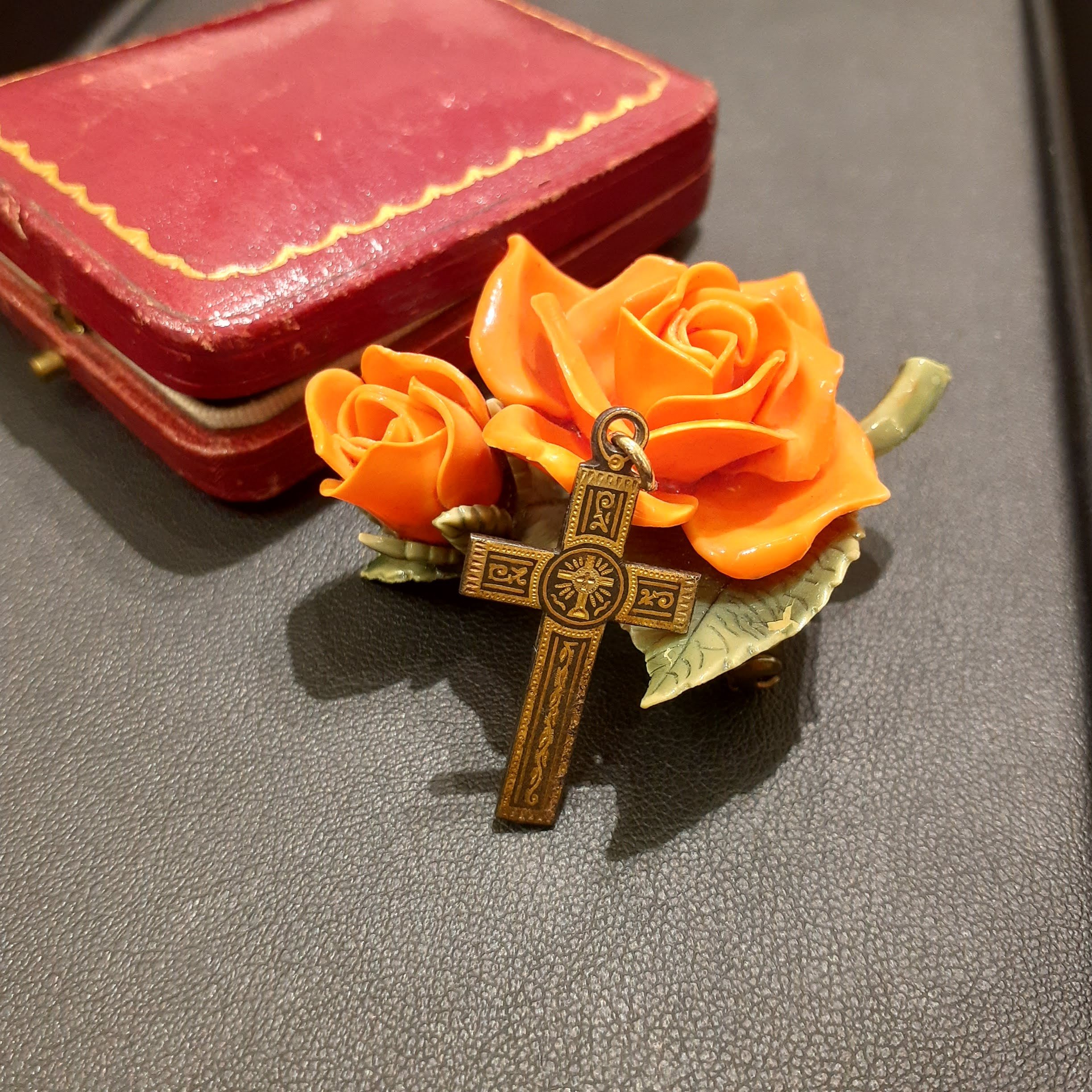 Damasquinado Cross Pendant Top | ヴィンテージ & アンティーク posy