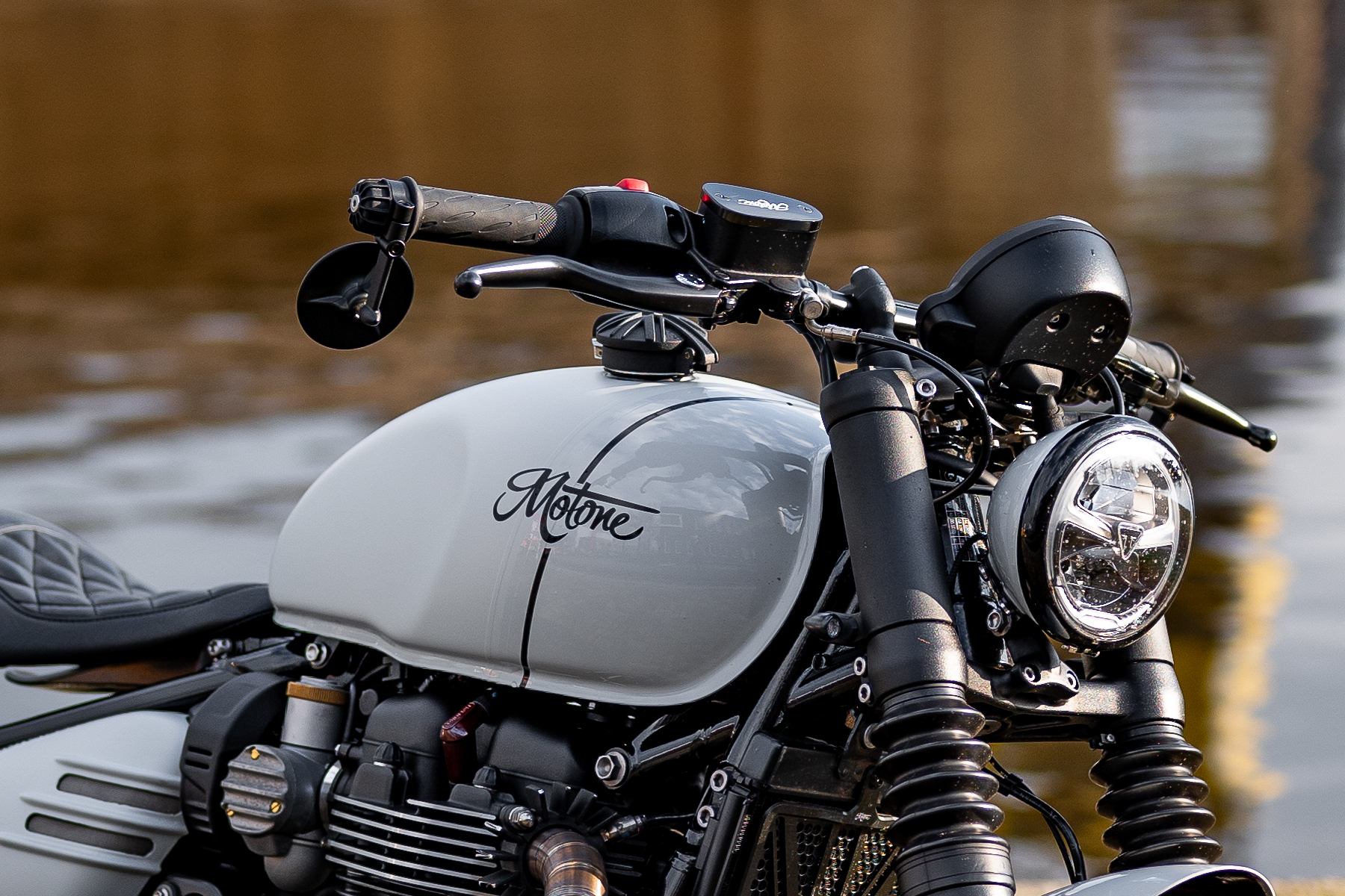 Motone Customs(モートーン カスタムズ)からボンネビルシリーズに最適