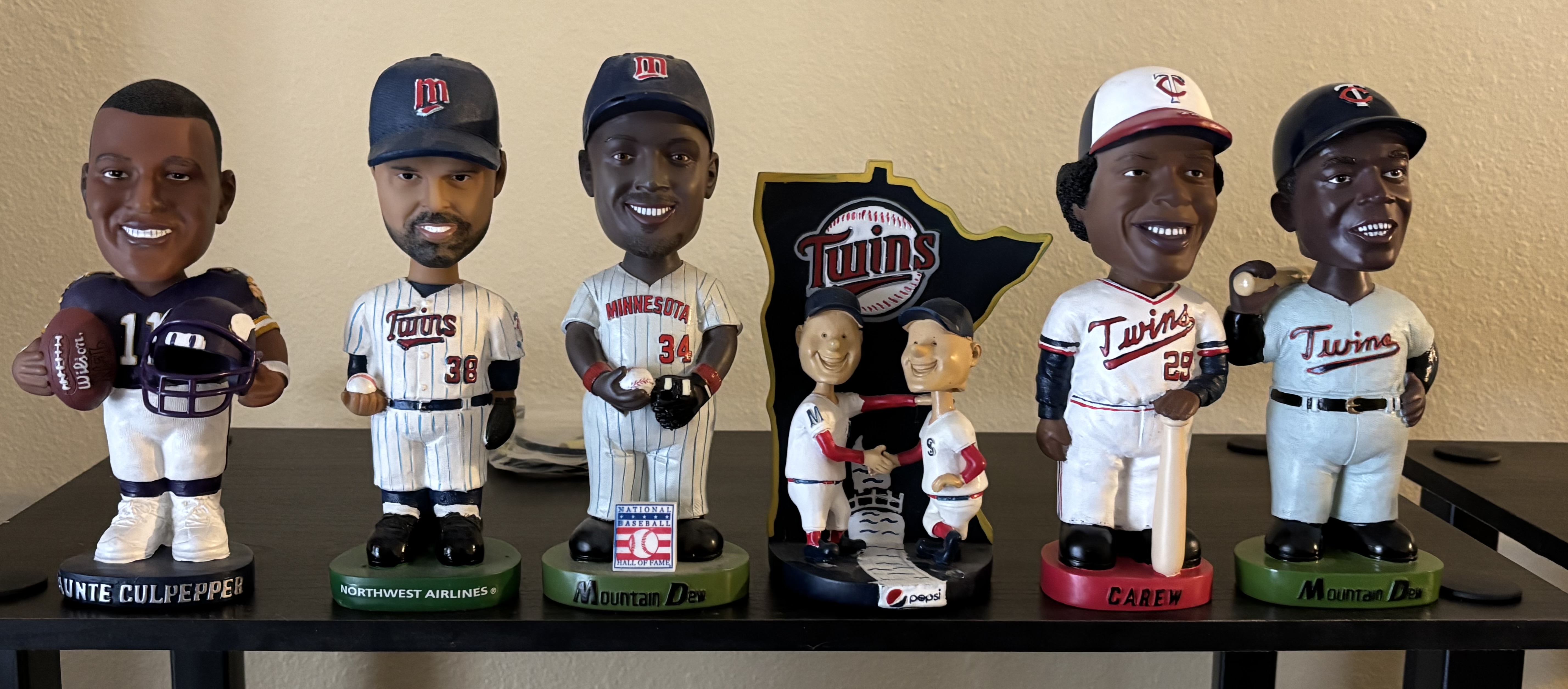 Bobblin' Through The Holidays | Twinkie Town