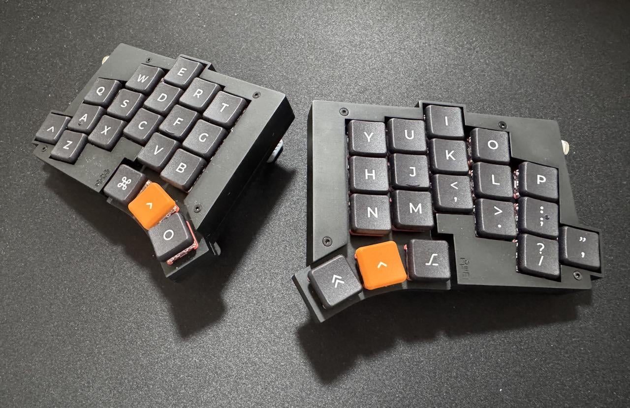 ワイヤレスTOTEM作った、俺の初めての分割キーボード！めっちゃ良い