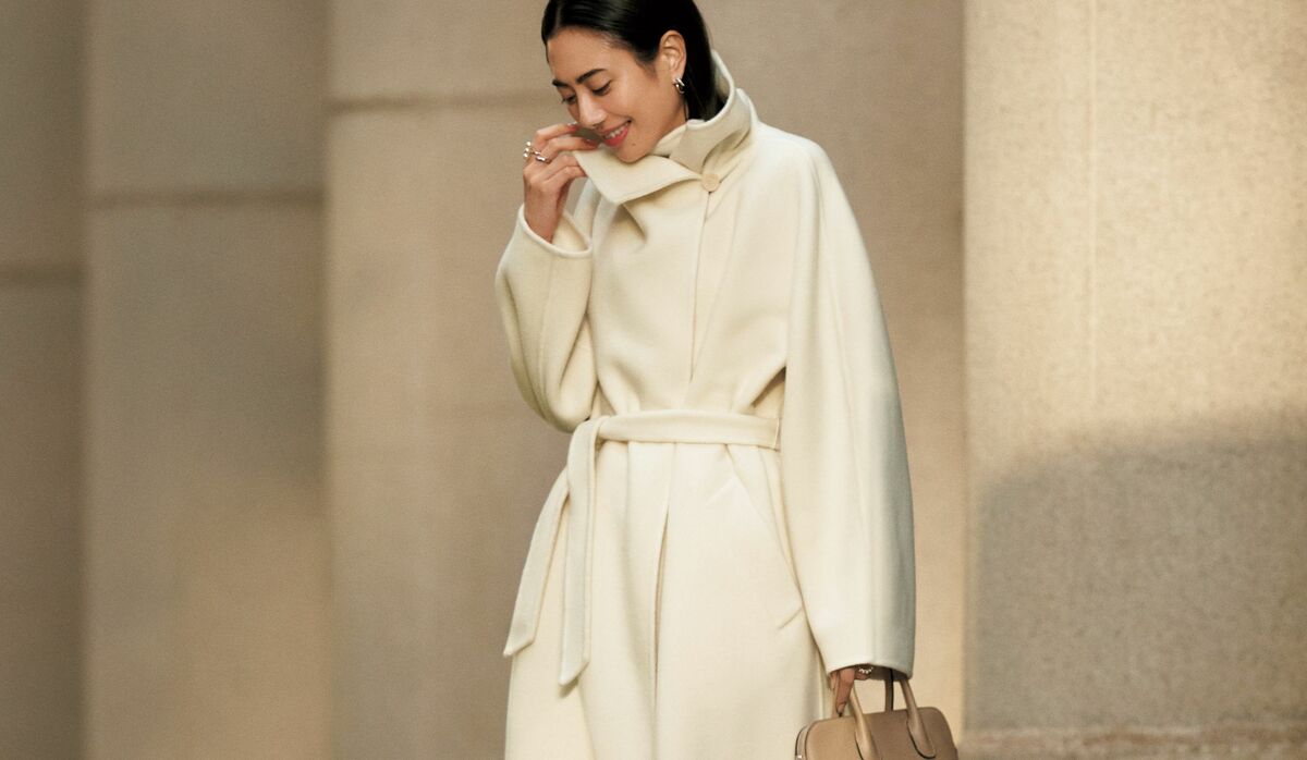 エッセンシャルな魅力に満ちた「マックスマーラ」極上のカシミアコート