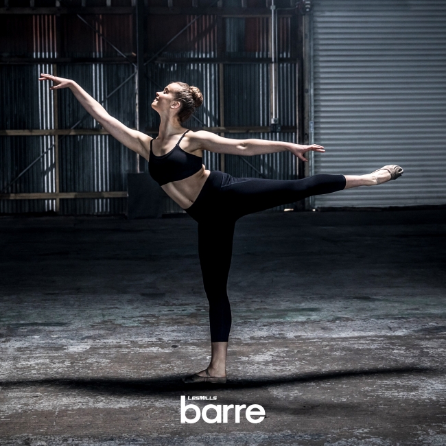 日本初！最新プログラム 「Lesmills barre（レズミルズ バー）」導入