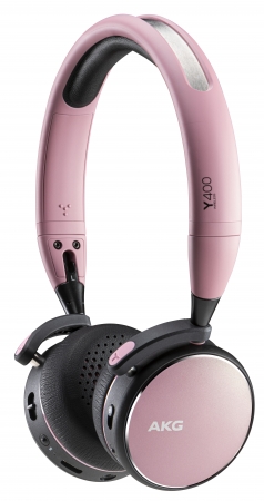 装着すると自動再生、急速充電対応のAKG新製品 オーバーヘッド型