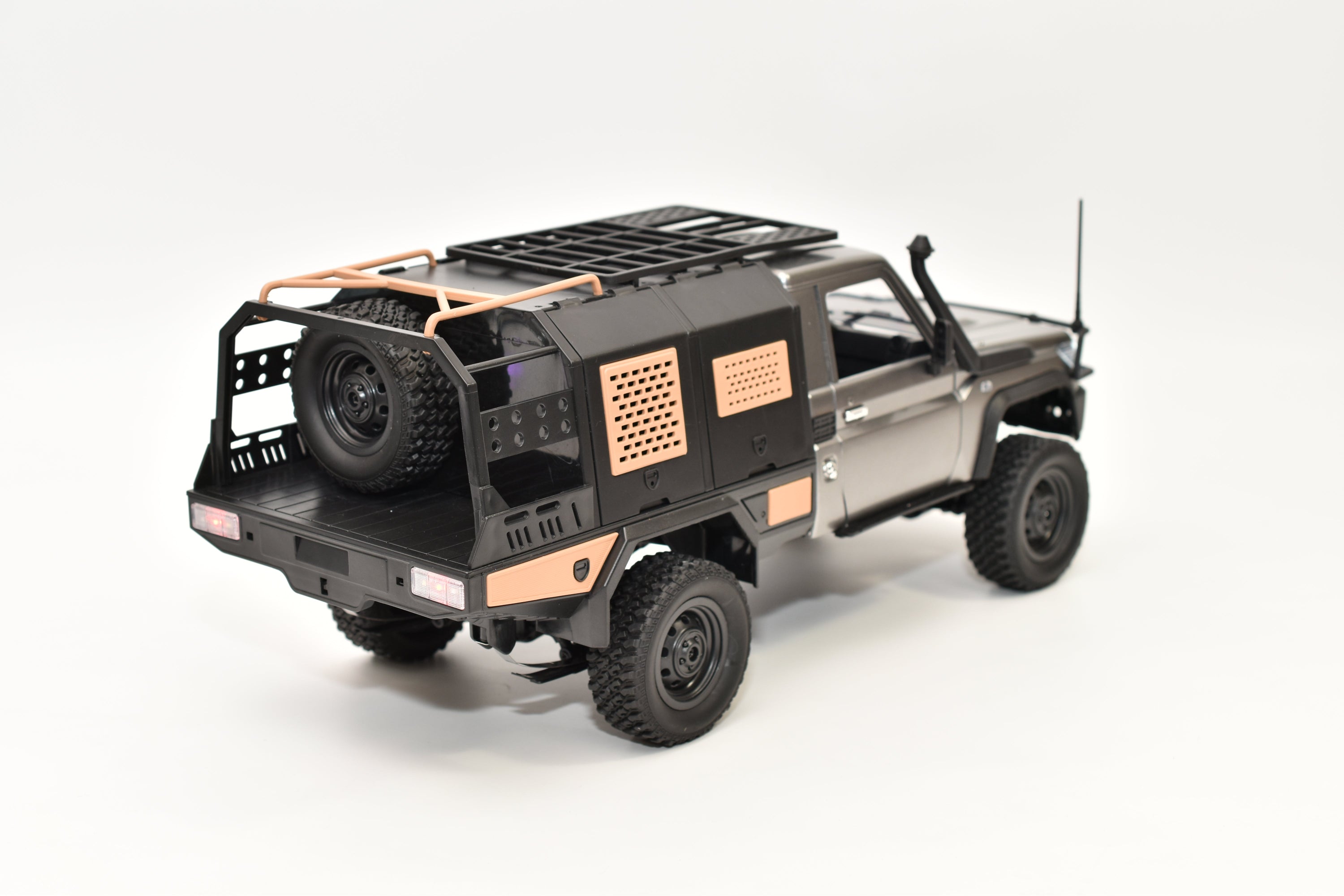 MNモデル トヨタ ランドクルーザー79オーバランド仕様 アウトドア