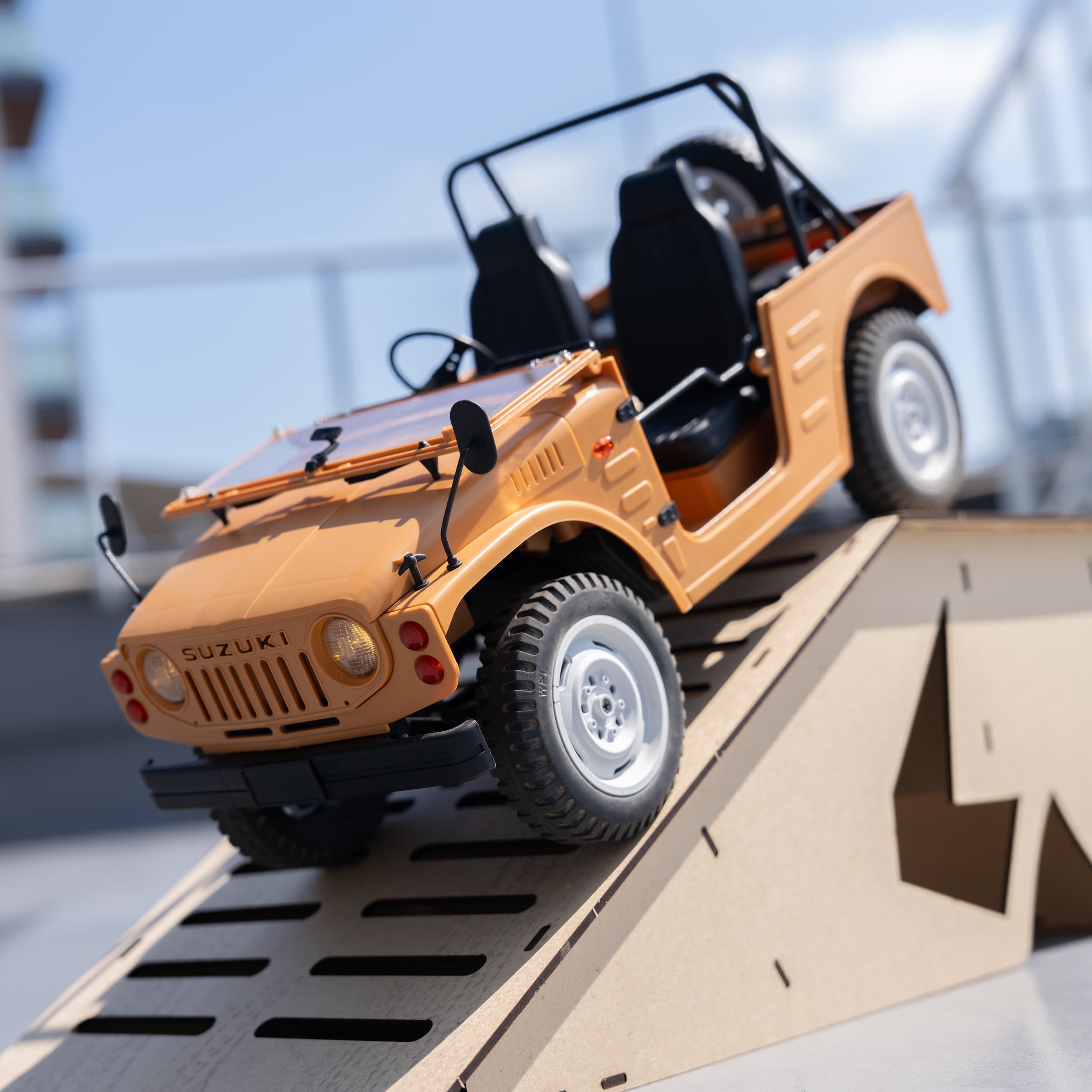 スズキ ジムニー (SJ10 1型)C84 RTR＋MDFコースセット – RAYWOOD