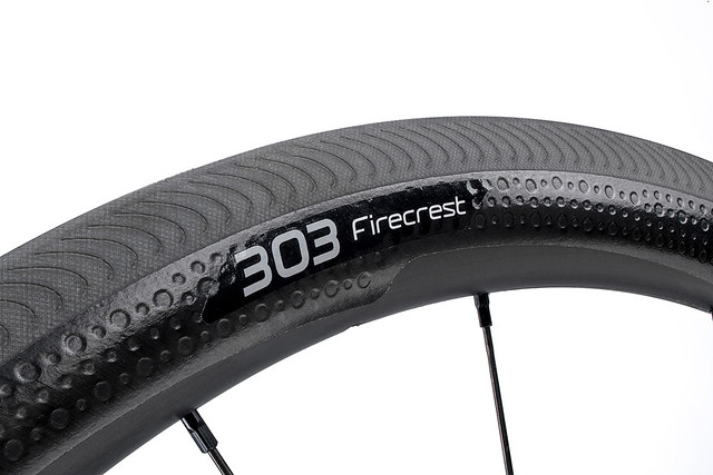 ZIPPが新型チューブレスカーボンクリンチャーNEW NSW Firecrestを発表