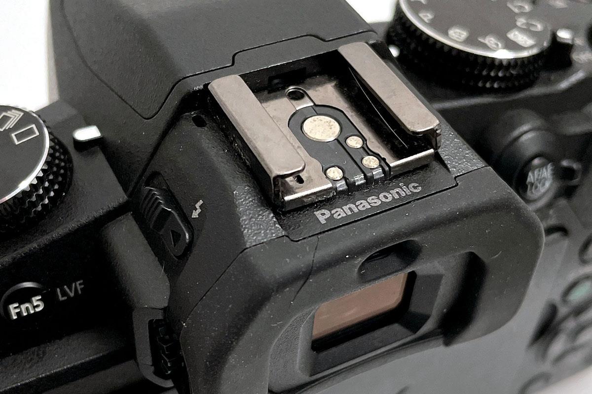 LUMIX DMC-G8 ボディ CA01-A6424-2P2A | パナソニック | ミラーレス