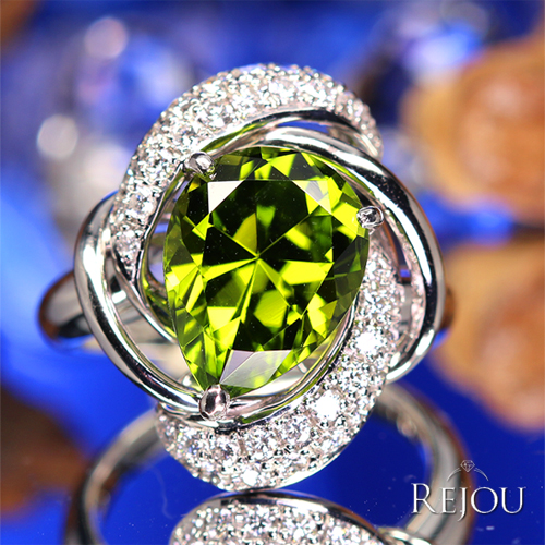 ペリドット 7.4ct ダイヤモンド 0.7ct プラチナ リング(指輪)【品質