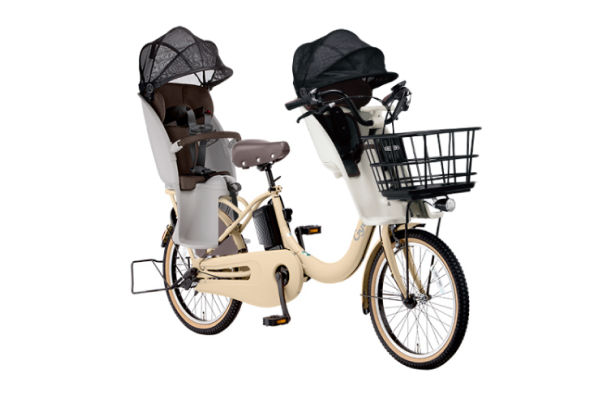 3人乗り用チャイルドシート付きギュット・クルームR・DX パナソニック