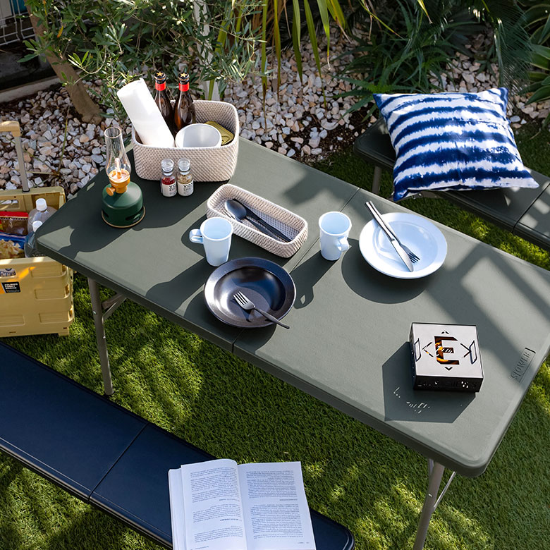 アウトドアテーブル 折りたたみ 4人掛 W 122 × D 60 cm プラスチック