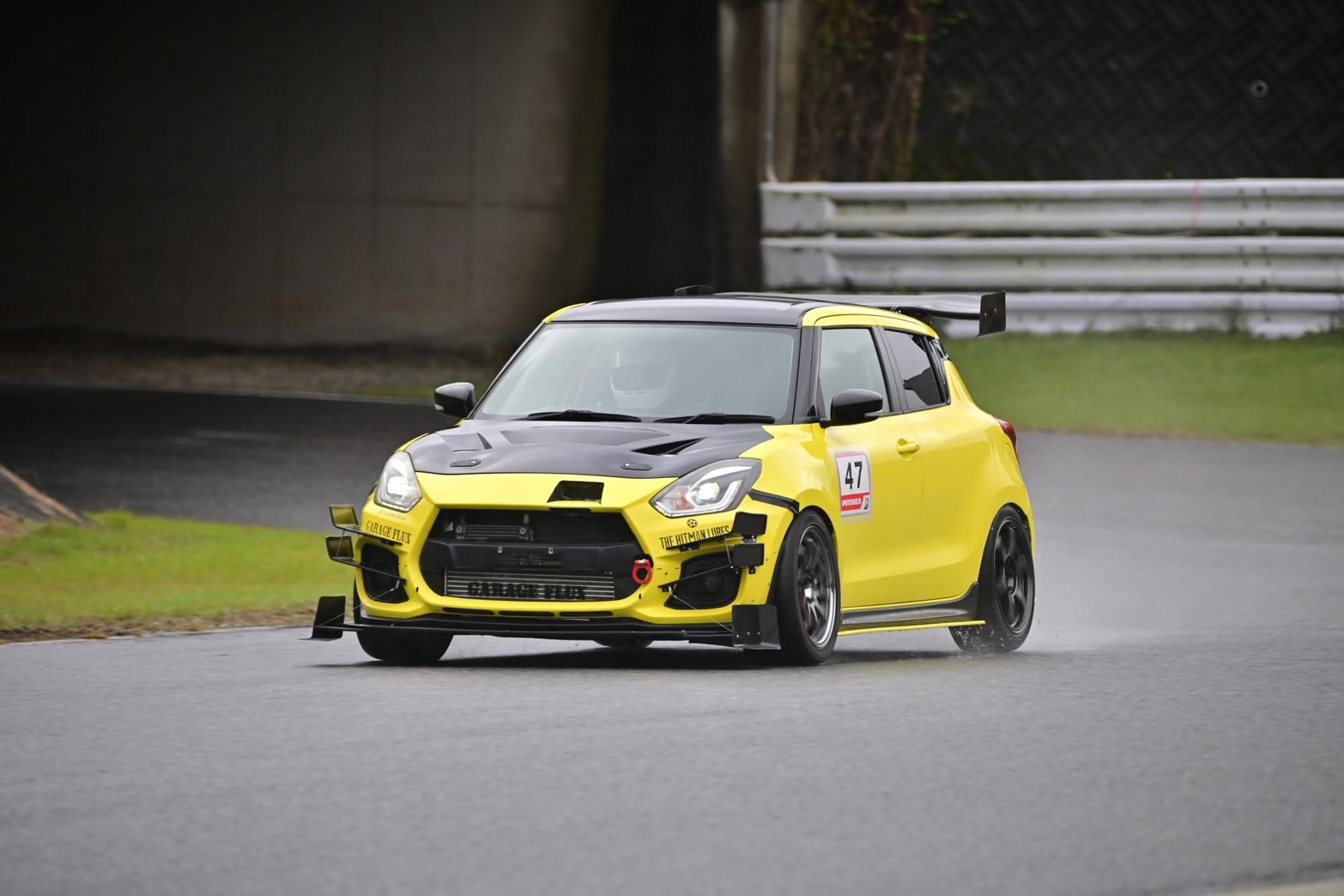 空力そして軽量化でまるで別物の車両に！「ガレージフラックス ZC33S