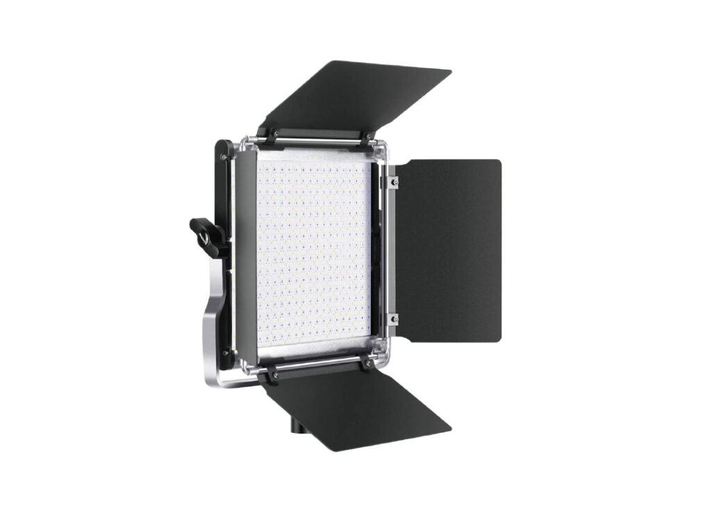 Neewer 660 RGB LEDライト – 株式会社アール・ケー・ビー