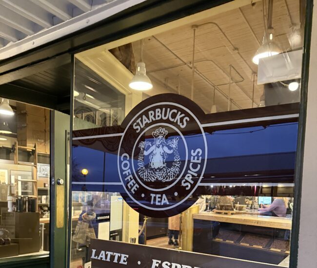 シアトル観光】スタバ1号店でしか買えない限定グッズと楽しみ方