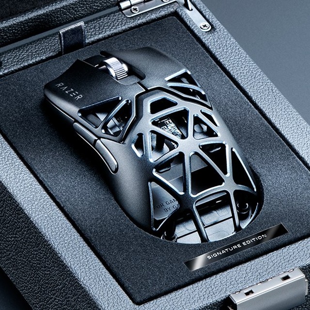 ゲーミングマウスは大軽量化時代へ！わずか49gの「Razer Viper Mini