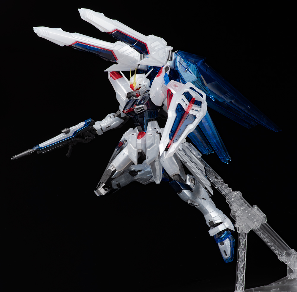 MG ガンダムベース限定 フリーダムガンダムVer.2.0［クリアカラー