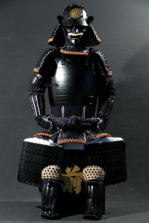 厳星兜 黒糸威し黒塗り鋲綴り桶側二枚胴具足【野武士】 | 甲冑工房 武寿