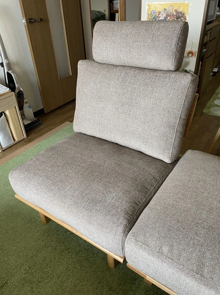 納品事例 1人掛けソファ LC034 オットマン ヘッドレスト角型（小