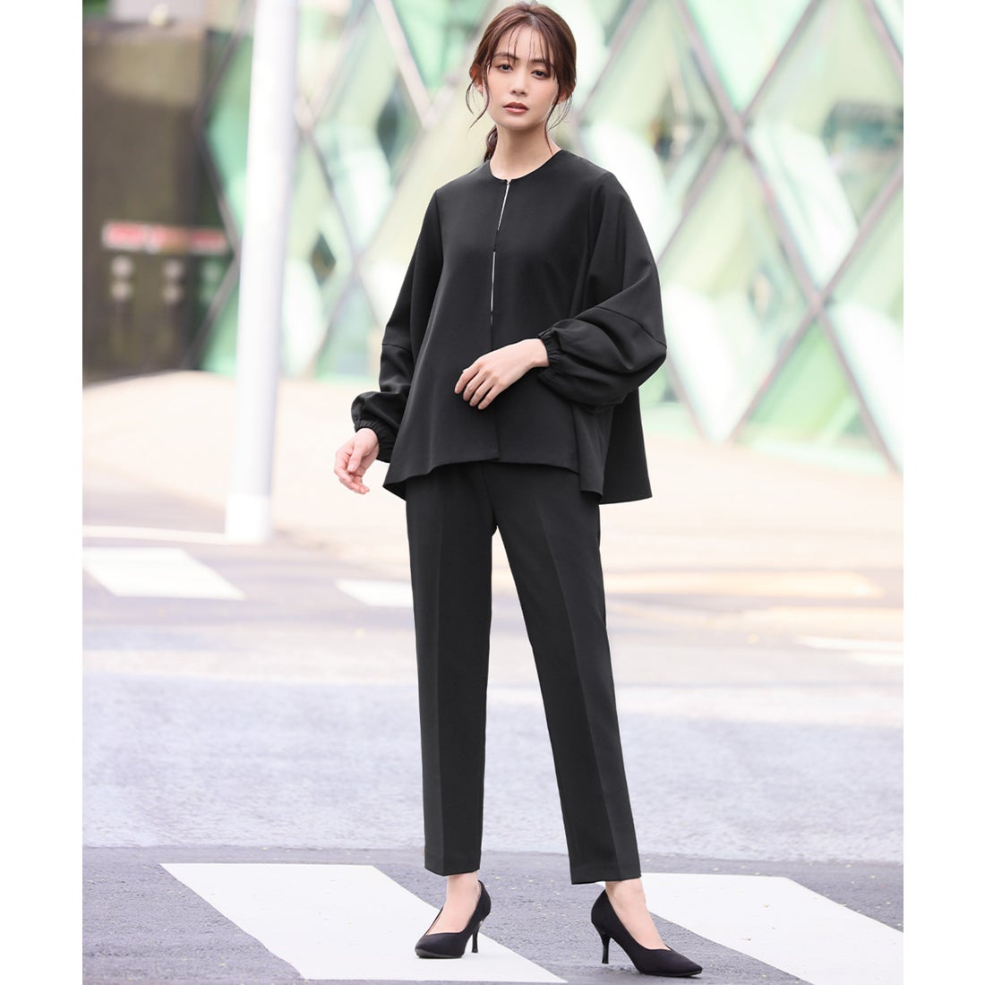 フロリア Flolia ランタンスリーブノーカラージャケット テーパード