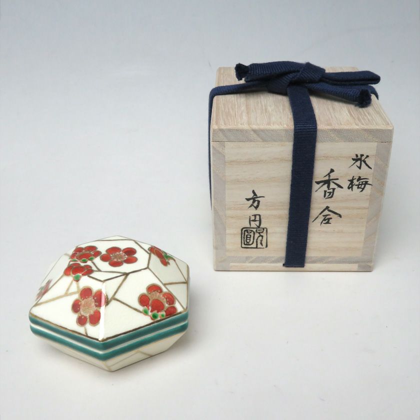 茶道具 香合（こうごう） 色絵 氷梅 香合 田中 方円 | 千年の香り 千紀園