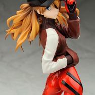 エヴァ」式波アスカ（ジャージver.）フィギュア復刻！ 全世界に向けた