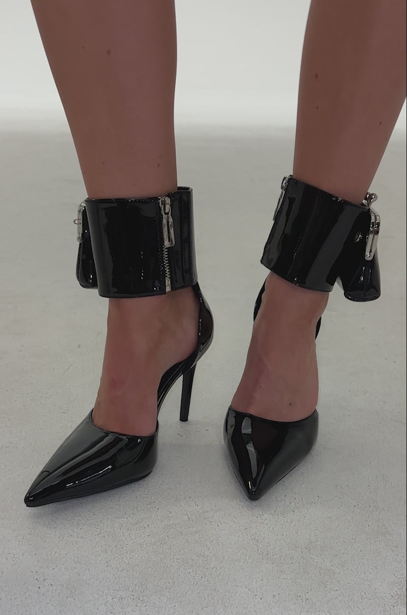 AZALEA WANG TZIVA BLACK COIN PURSE PUMP – AKIRA