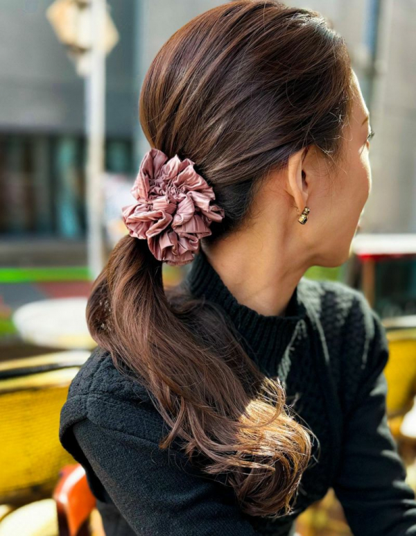 acca】さらっとまとめ髪シュシュ? | アッカ | 大丸札幌店公式 SHOP BLOG