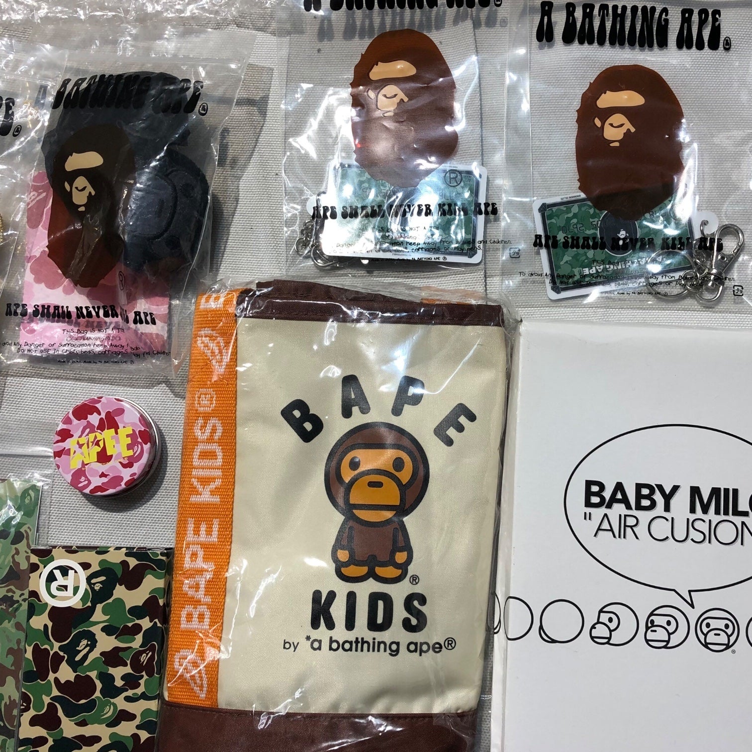 A BATHING APE(アベイシングエイプ) ノベルティ 付録 キーホルダー