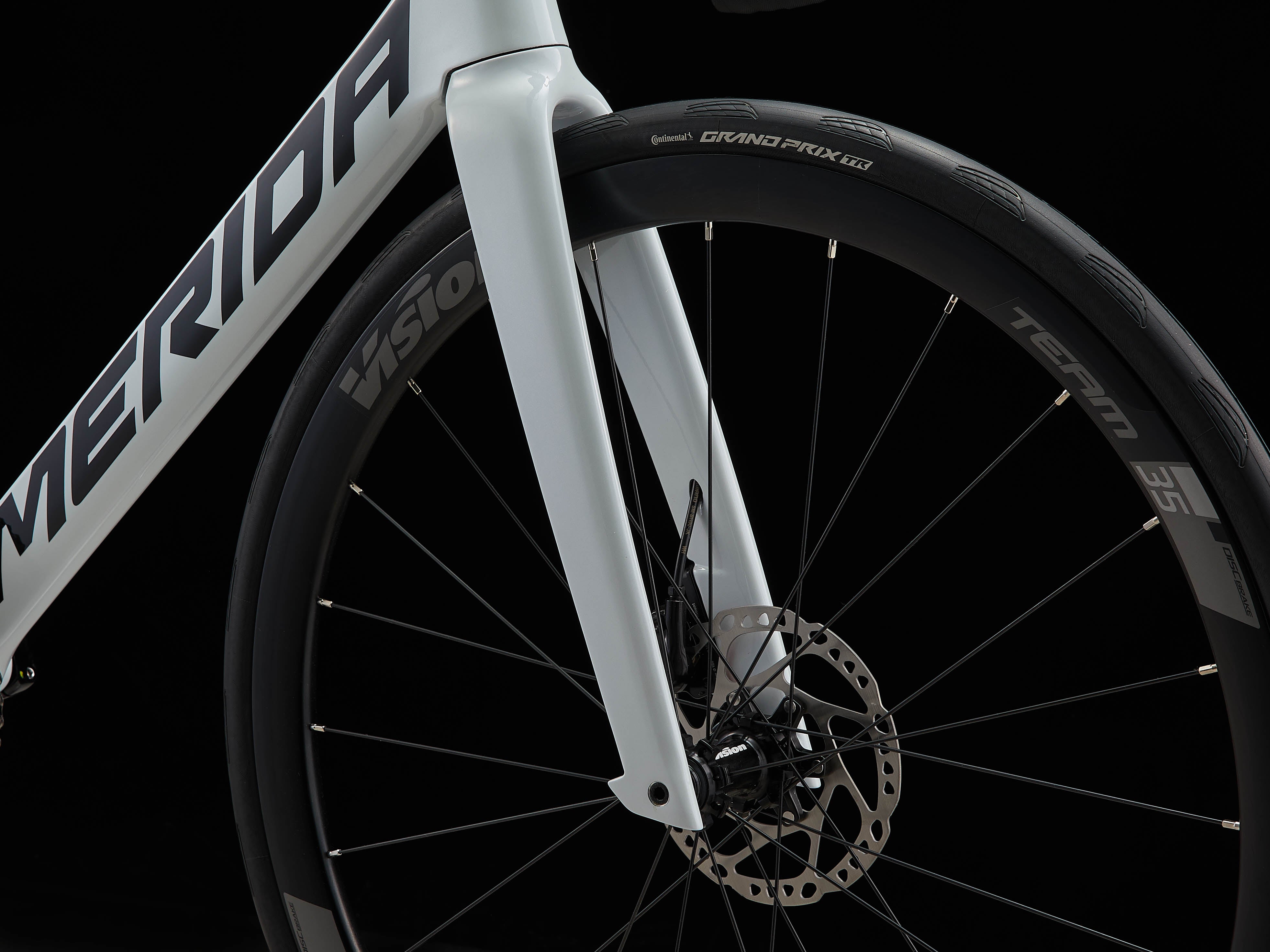 REACTO（リアクト）5000｜MERIDA公式オンラインショップ｜MERIDA SHOP