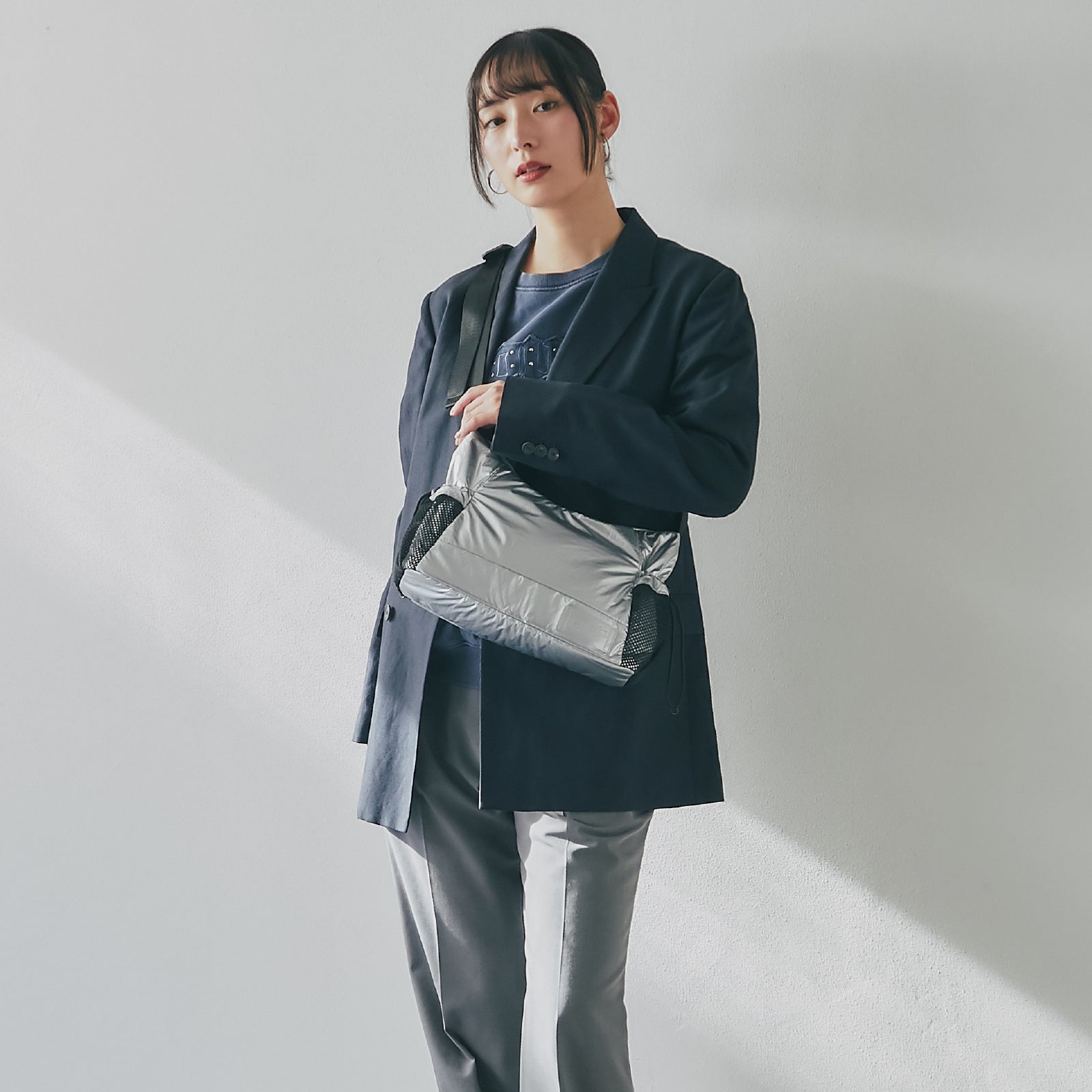 NEW】メタリックボディーバッグ シルバー – INTERMODE KAWABE