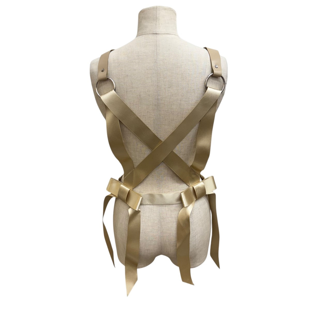 noir kei ninomiya(ノワールケイニノミヤ) 22SSサテン リボンハーネス